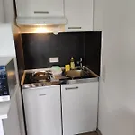 Schicke In Stadtnaehe Apartman *