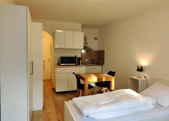 Schicke In Stadtnaehe Apartman *