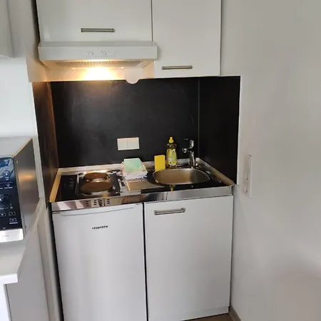 Schicke In Stadtnaehe Apartman *