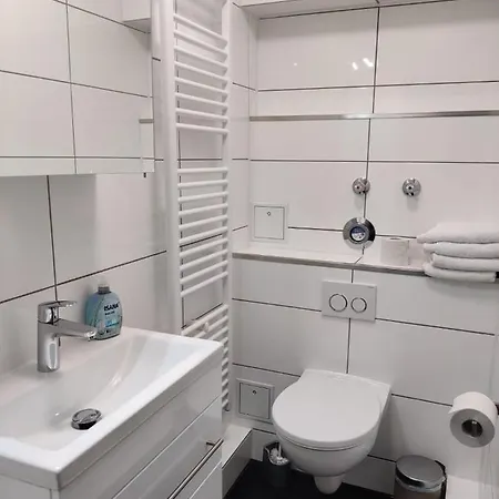 Schicke In Stadtnaehe Apartman